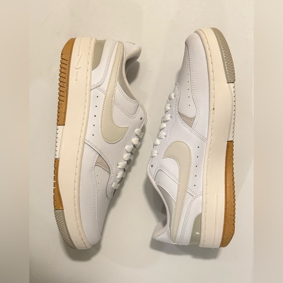 Nike Gamma Force Sneakers - White and phantom light bone women’s size 9 new - Picture 5 of 7
